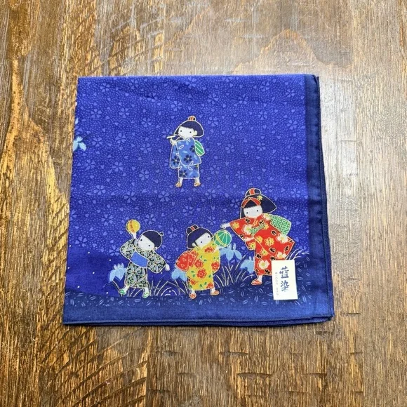 NWOT Japanese Handkerchief with Beautiful Blue and Multicolor Printed Fabric - Picture 2 of 3